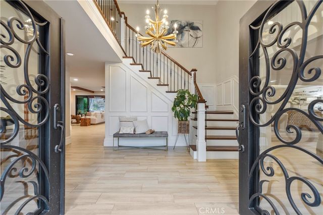 24923 Highspring, Newhall, CA 91321