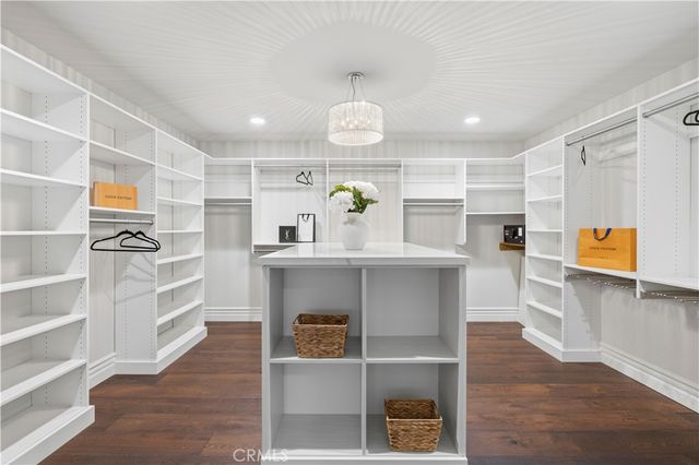 24923 Highspring, Newhall, CA 91321