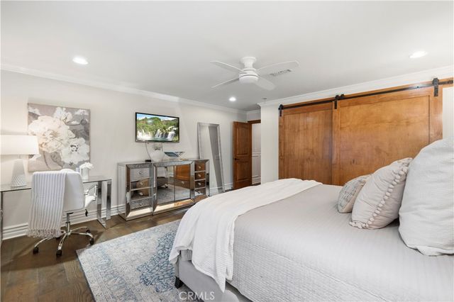 24923 Highspring, Newhall, CA 91321