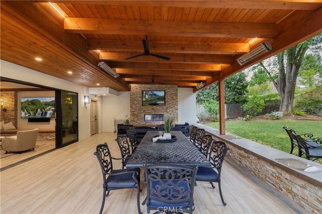 24923 Highspring, Newhall, CA 91321