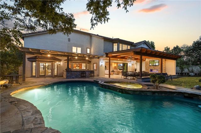 24923 Highspring, Newhall, CA 91321