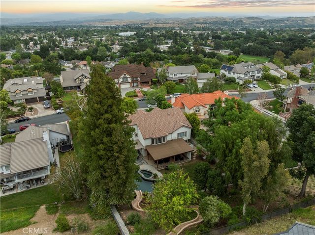 24923 Highspring, Newhall, CA 91321