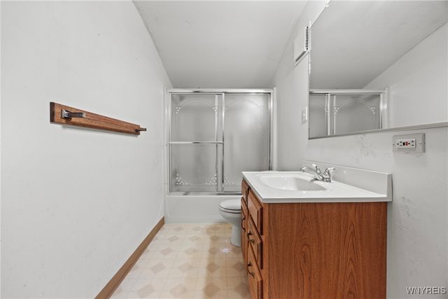 80 Randall Terrace, Hamburg, NY 14075