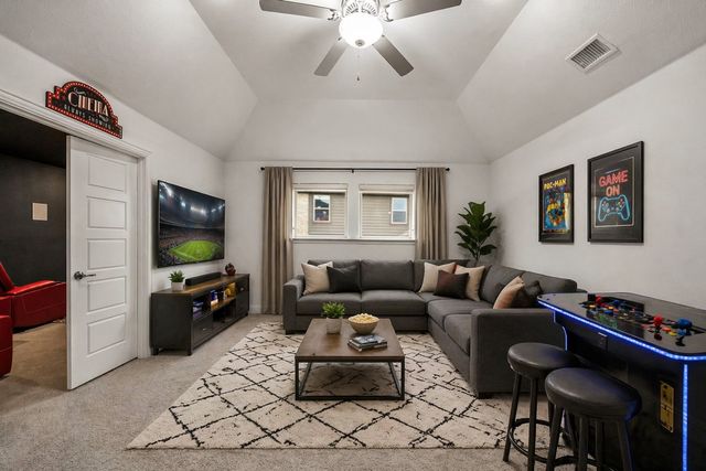 10736 Smoky Oak Trail, Argyle, TX 76226