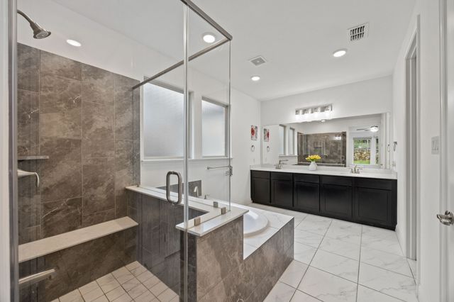 10736 Smoky Oak Trail, Argyle, TX 76226