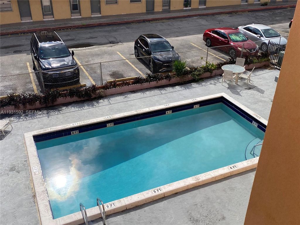 Image 2 of property listing at 295 NW 72nd Ave 204, Miami, FL 33126