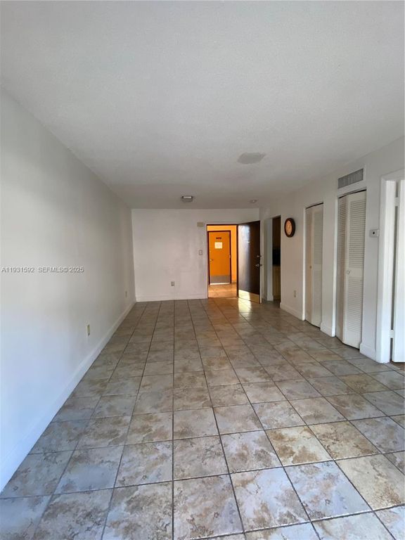 Image 5 of property listing at 295 NW 72nd Ave 204, Miami, FL 33126