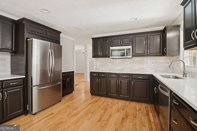 937 Hidden Falls Lane SE, Smyrna, GA 30082