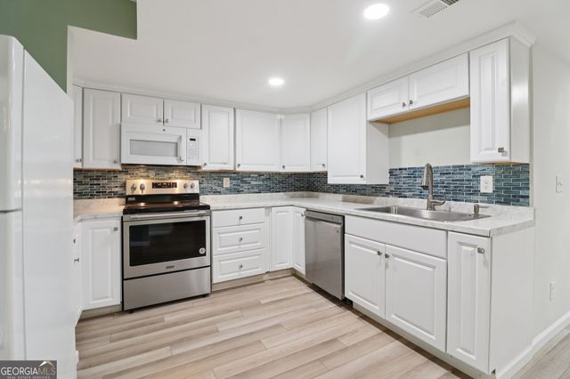 937 Hidden Falls Lane SE, Smyrna, GA 30082