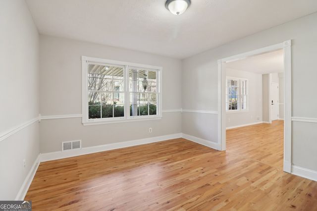 937 Hidden Falls Lane SE, Smyrna, GA 30082