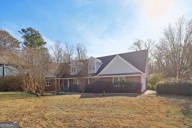 937 Hidden Falls Lane SE, Smyrna, GA 30082