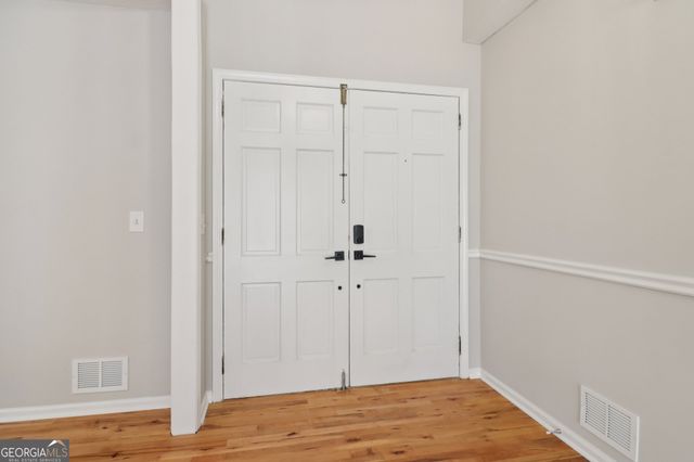 937 Hidden Falls Lane SE, Smyrna, GA 30082