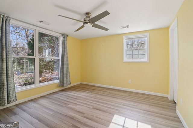 937 Hidden Falls Lane SE, Smyrna, GA 30082