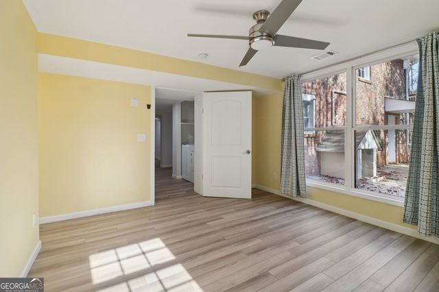 937 Hidden Falls Lane SE, Smyrna, GA 30082