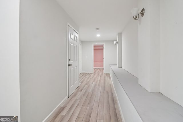 937 Hidden Falls Lane SE, Smyrna, GA 30082