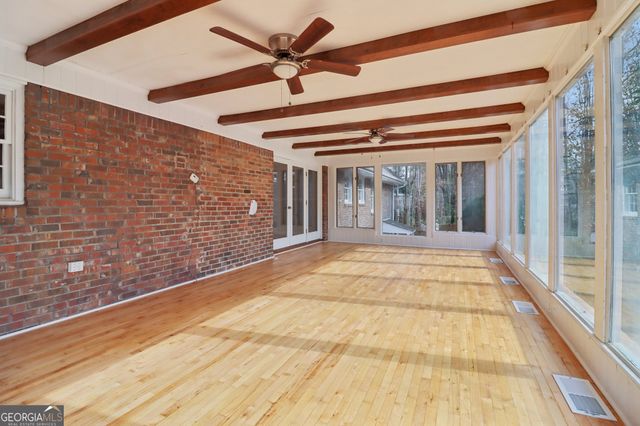 937 Hidden Falls Lane SE, Smyrna, GA 30082