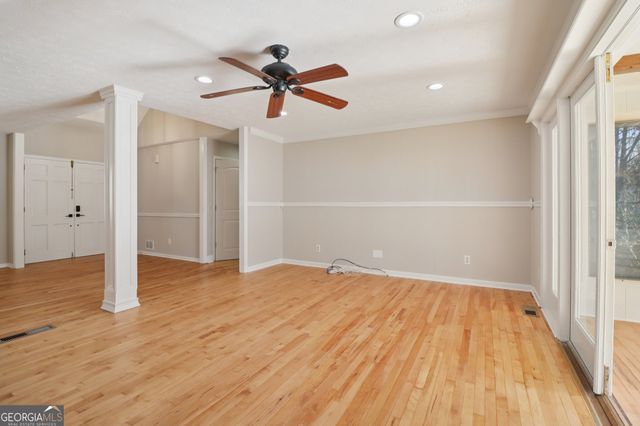 937 Hidden Falls Lane SE, Smyrna, GA 30082