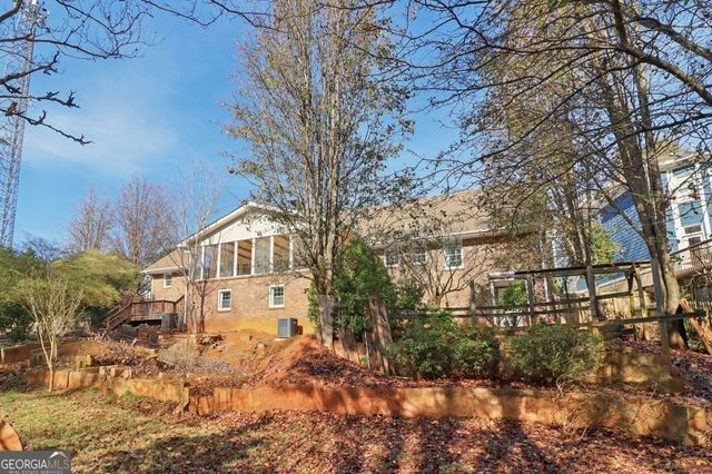 937 Hidden Falls Lane SE, Smyrna, GA 30082