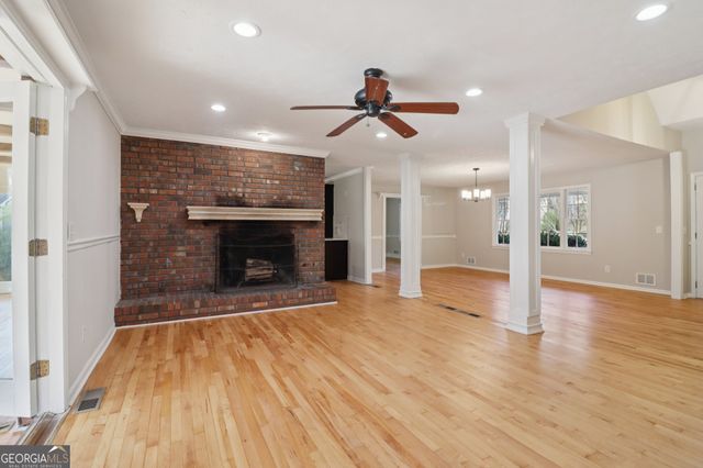 937 Hidden Falls Lane SE, Smyrna, GA 30082