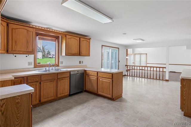 5790 Kippen Drive, Clarence, NY 14051