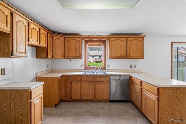 5790 Kippen Drive, Clarence, NY 14051