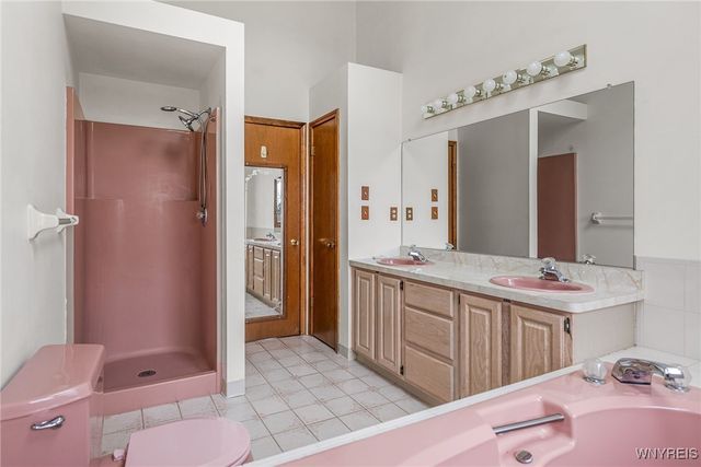 5790 Kippen Drive, Clarence, NY 14051