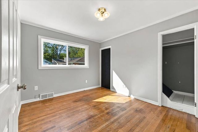 28787 Grandon Avenue, Livonia, MI 48150