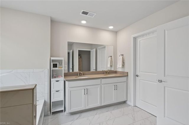 200 Saint Andrews, Smithfield, VA 23430