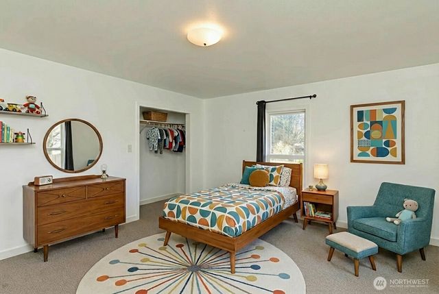 2609 Perry Avenue, Bremerton, WA 98310