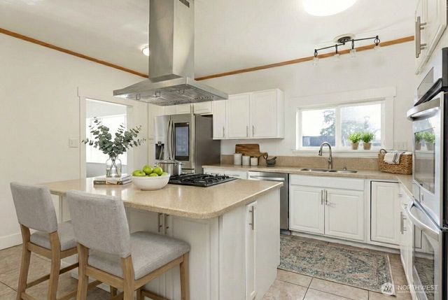 2609 Perry Avenue, Bremerton, WA 98310