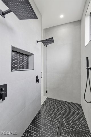 3412 NE 21st PL, Cape Coral, FL 33909