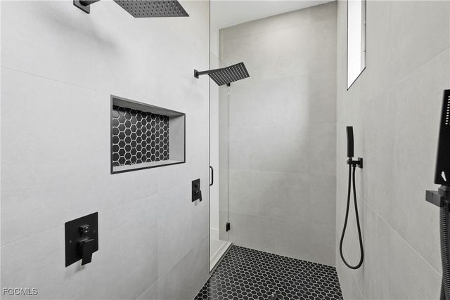 3412 NE 21st PL, Cape Coral, FL 33909