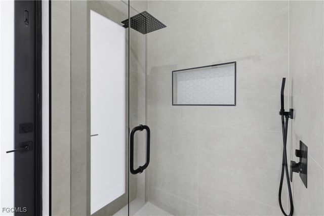 3412 NE 21st PL, Cape Coral, FL 33909