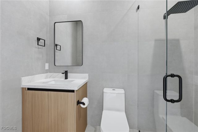 3412 NE 21st PL, Cape Coral, FL 33909