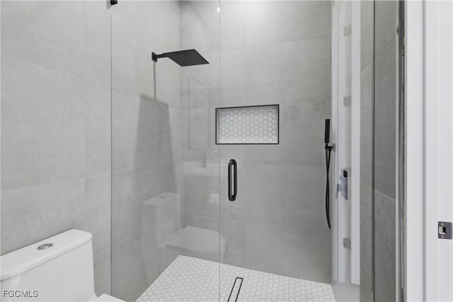 3412 NE 21st PL, Cape Coral, FL 33909