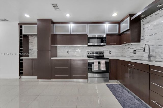 9646 SW 151st Ave 1, Miami, FL 33196