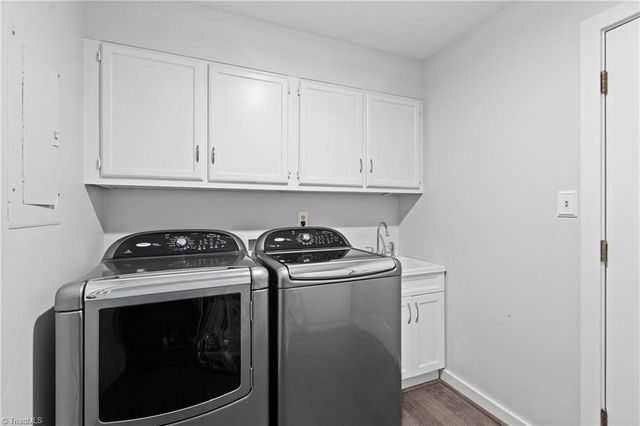 1317 Overland Drive, High Point, NC 27262