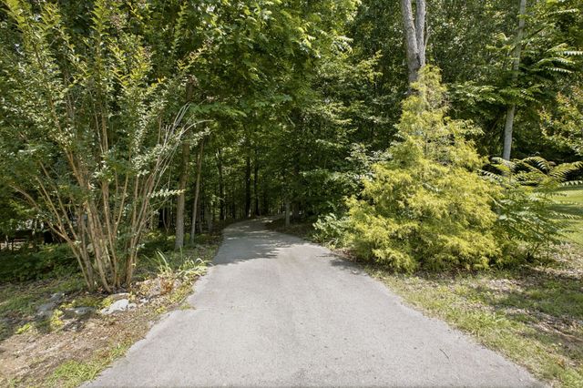 7215 Sugar Maple Dr, Fairview, TN 37062