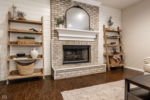 9091 Iris Lane, Zionsville, IN 46077