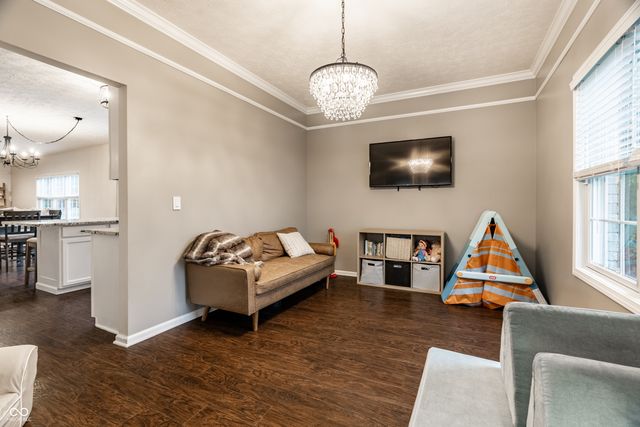 9091 Iris Lane, Zionsville, IN 46077