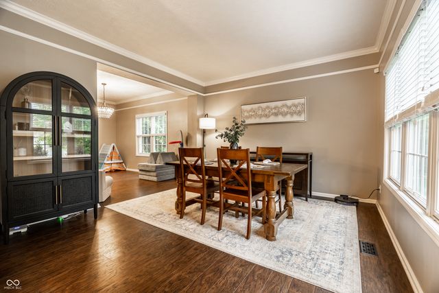 9091 Iris Lane, Zionsville, IN 46077