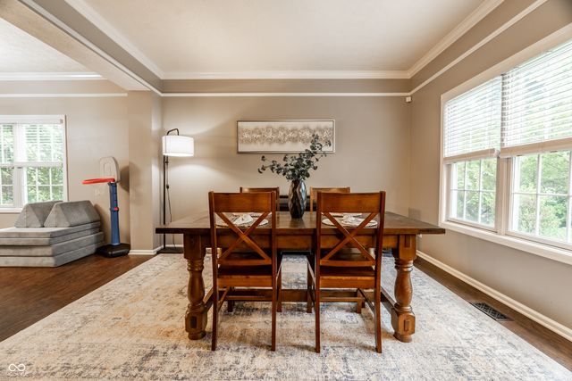 9091 Iris Lane, Zionsville, IN 46077