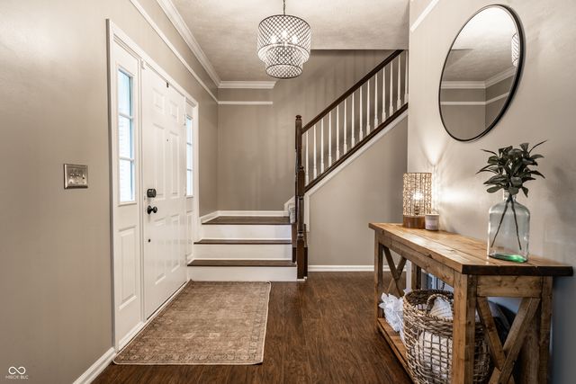 9091 Iris Lane, Zionsville, IN 46077