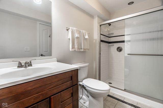 9091 Iris Lane, Zionsville, IN 46077