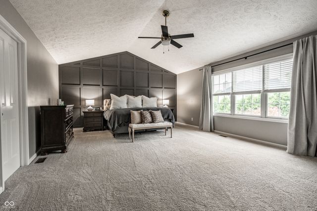 9091 Iris Lane, Zionsville, IN 46077