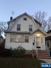 56 Herzog Place, Englewood, NJ 07631