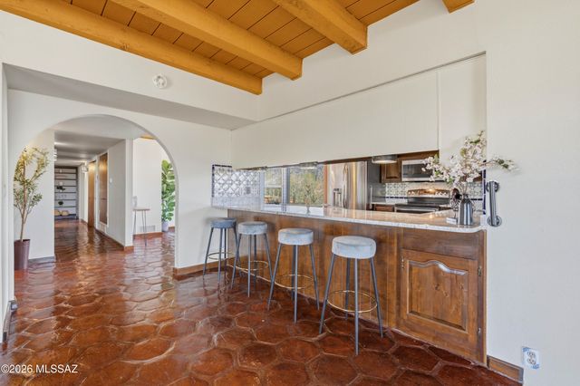 1977 N Placita La Zarca, Tucson, AZ 85745
