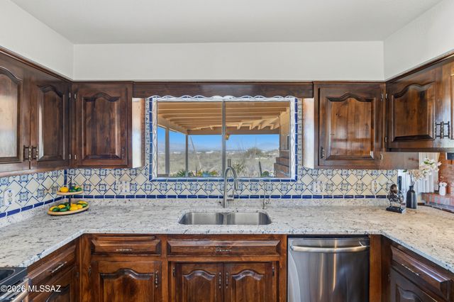 1977 N Placita La Zarca, Tucson, AZ 85745