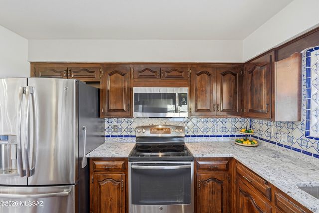 1977 N Placita La Zarca, Tucson, AZ 85745