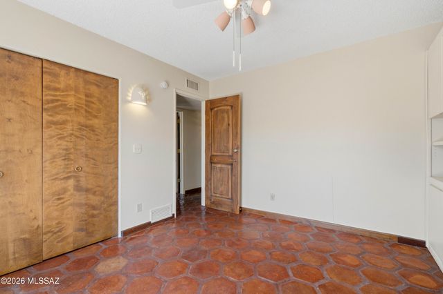 1977 N Placita La Zarca, Tucson, AZ 85745